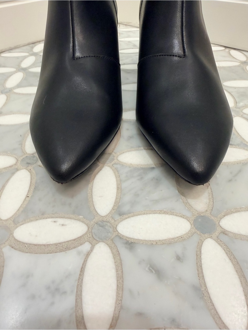 Sold Clarks Linvale Sea Black Leather Pointed Toe Kitten Heel Ankle Boots 11 - Picture 5 of 10